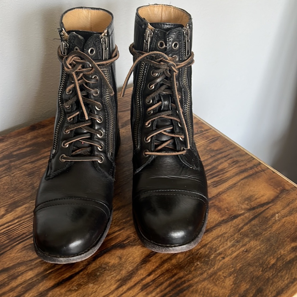 Frye combat boots lace up/zip leather